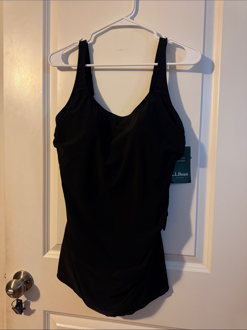 L.L.Bean Slimming Swimwear tanksuit NWT Size 18 One piece swimsuit full cover